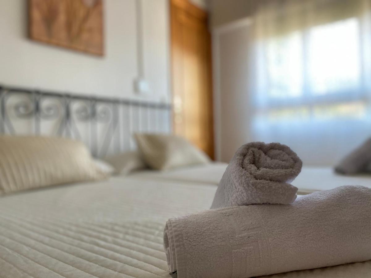 Hostal El Castillo 아레나스 데 산 페드로 외부 사진