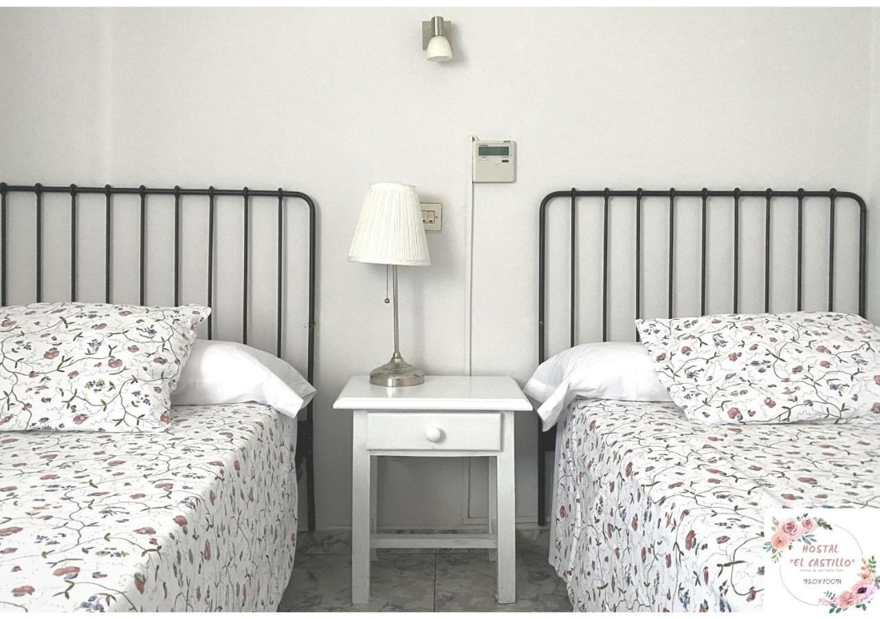 Hostal El Castillo 아레나스 데 산 페드로 외부 사진
