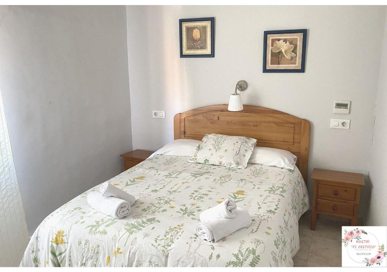 Hostal El Castillo 아레나스 데 산 페드로 외부 사진